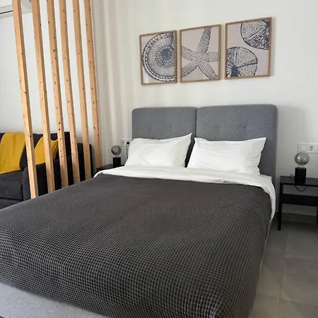 Ikarus Apartment